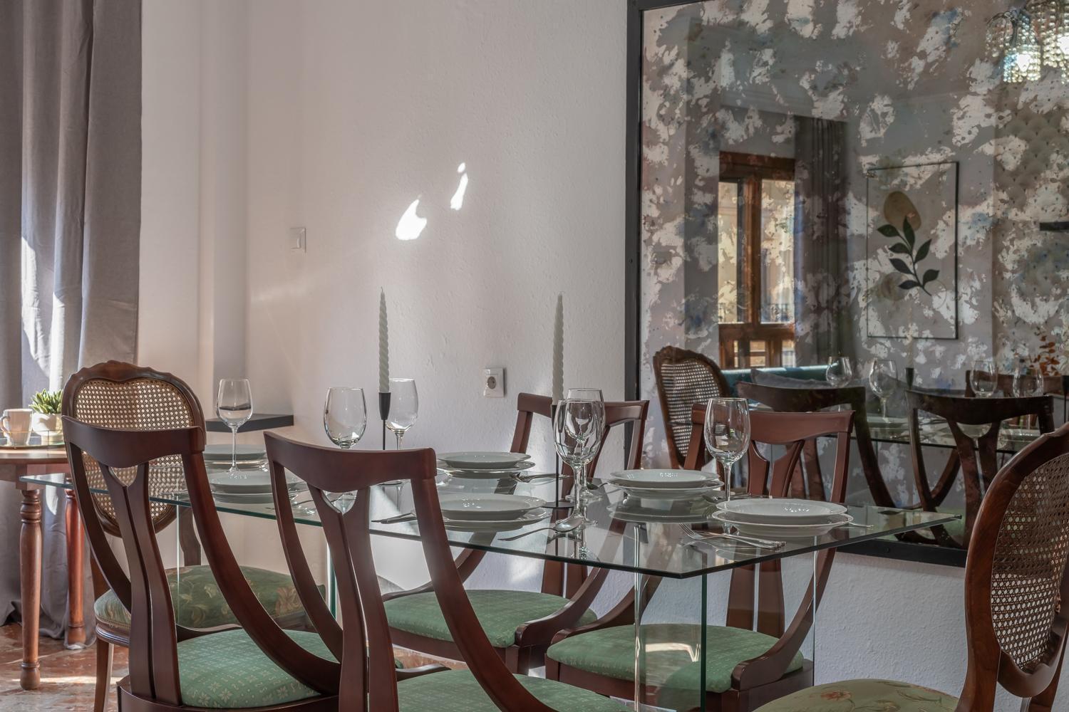 Tuguest Gran Via 42 — Photos 1